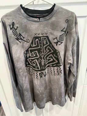 Dagoli unisex Graphic Long-Sleeve Shirt with Black Tribal Print